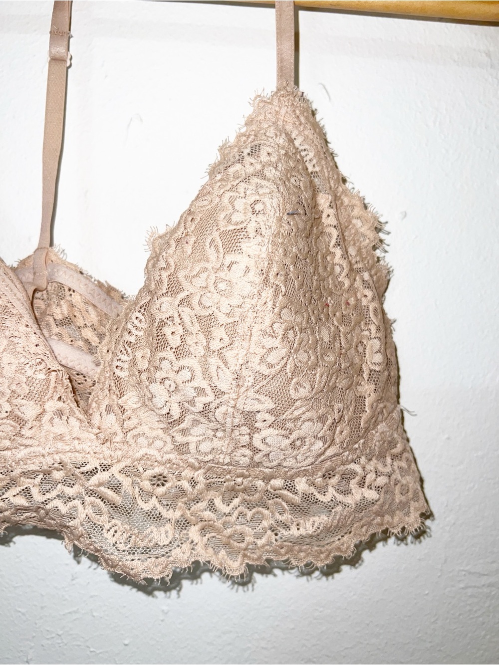 aerie Lace v neck T back nude adjustable straps Bralette - Picture 3 of 8